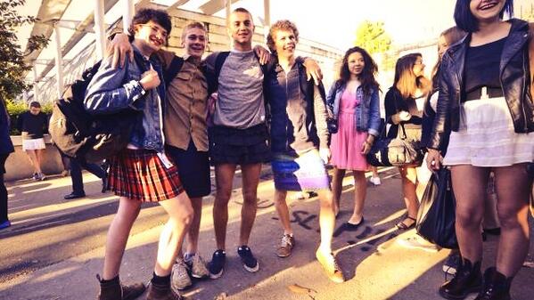 boys wearing skirts in france